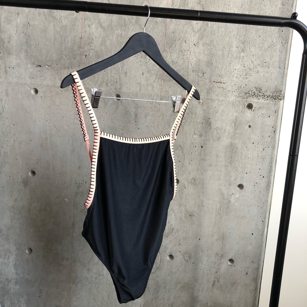 NWOT Ellejay Black Ribbed One Piece with Pink Trim